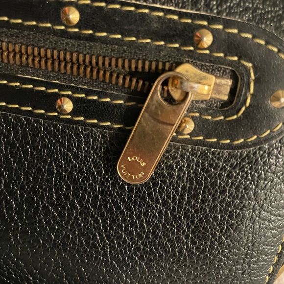 Authentic Louis Vuitton Zuhali Zippy Wallet - Picture 3 of 10